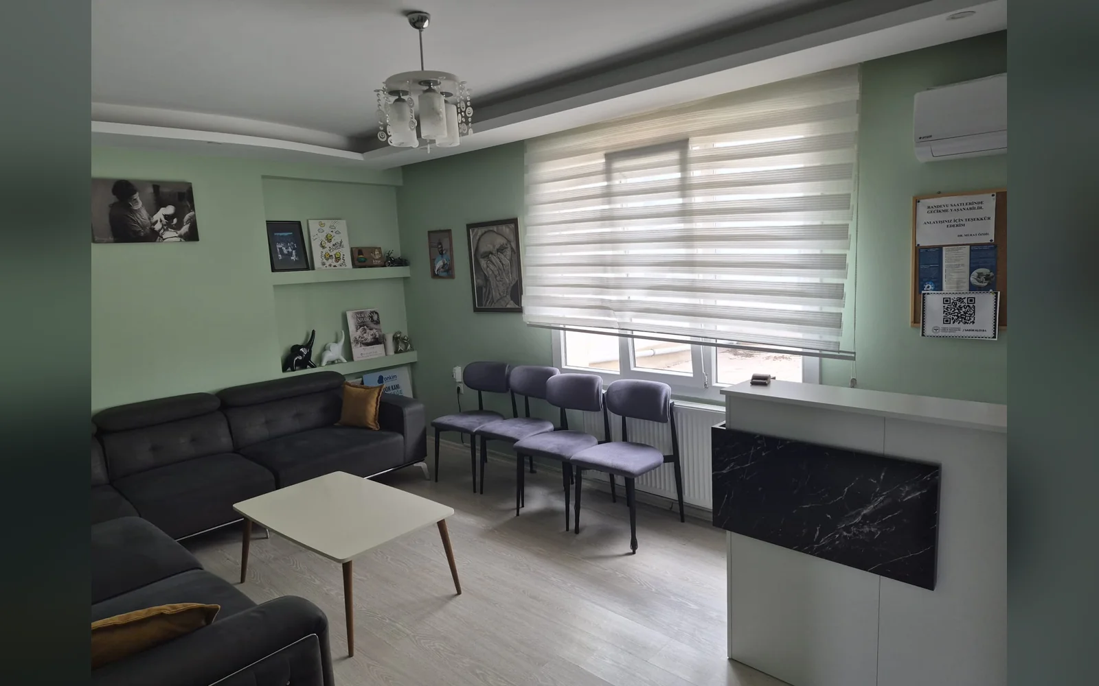 Niğde muayenehanesi bekleme ve muayene alanı